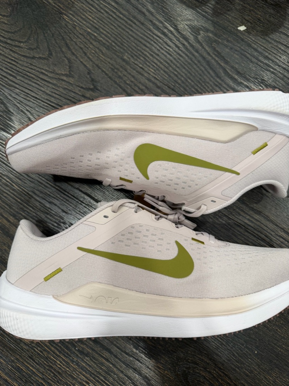 Nike Air Winflo 10 Platinum Violet Pacific Moss size 12